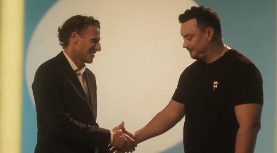 特斯拉股价下跌超过3%,影响纳斯达克100指数走势