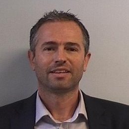 英国工业联合会发布报告显示服务行业面临利润下滑与成本上升的压力